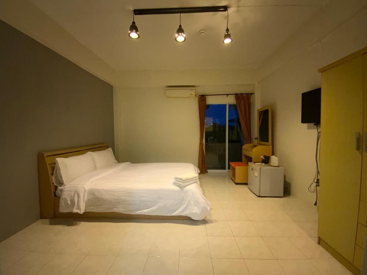 Uh Hostel Bangsaen Εξωτερικό φωτογραφία
