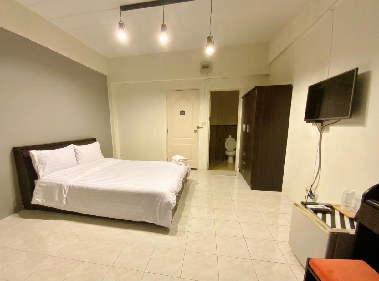Uh Hostel Bangsaen Εξωτερικό φωτογραφία