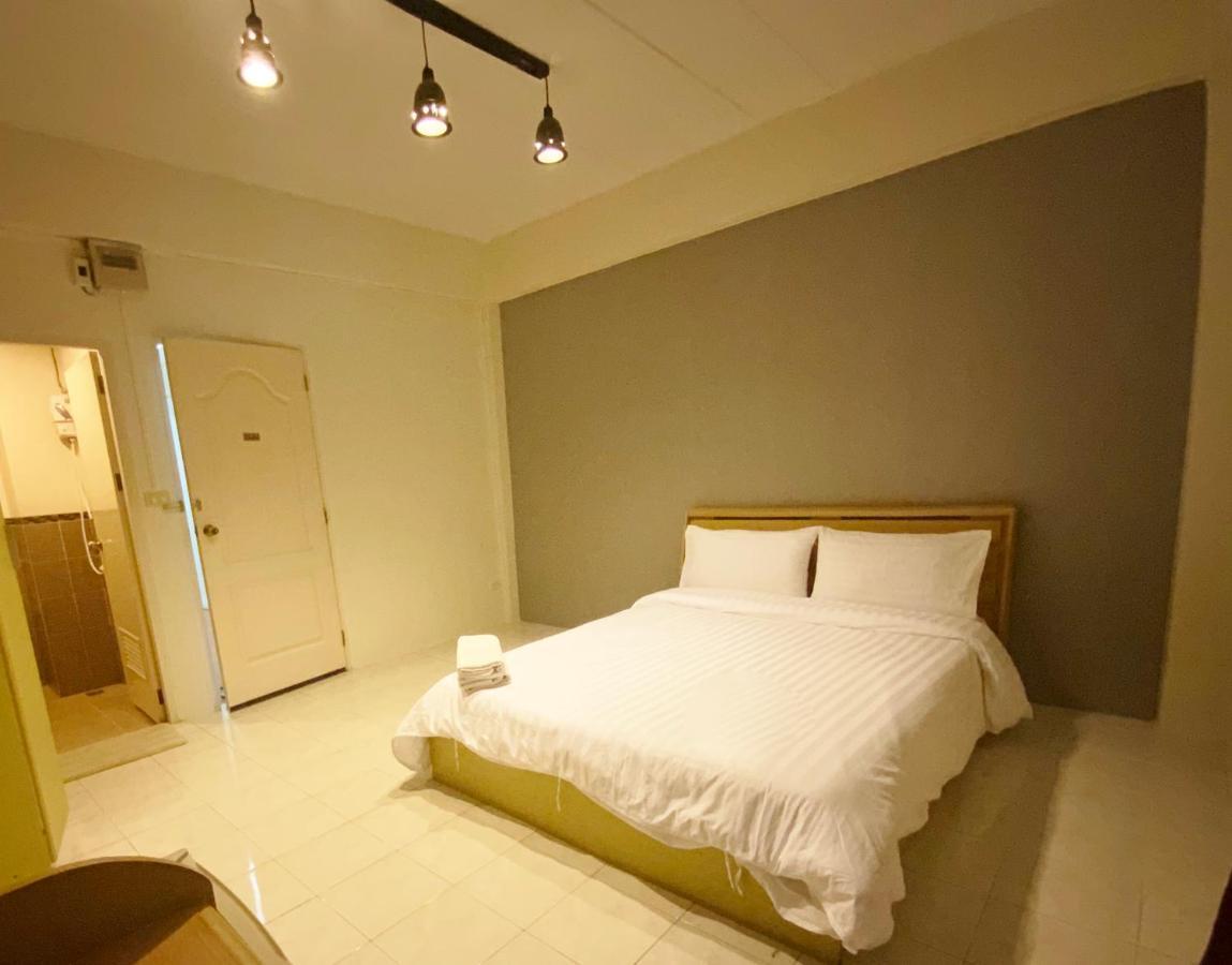 Uh Hostel Bangsaen Εξωτερικό φωτογραφία