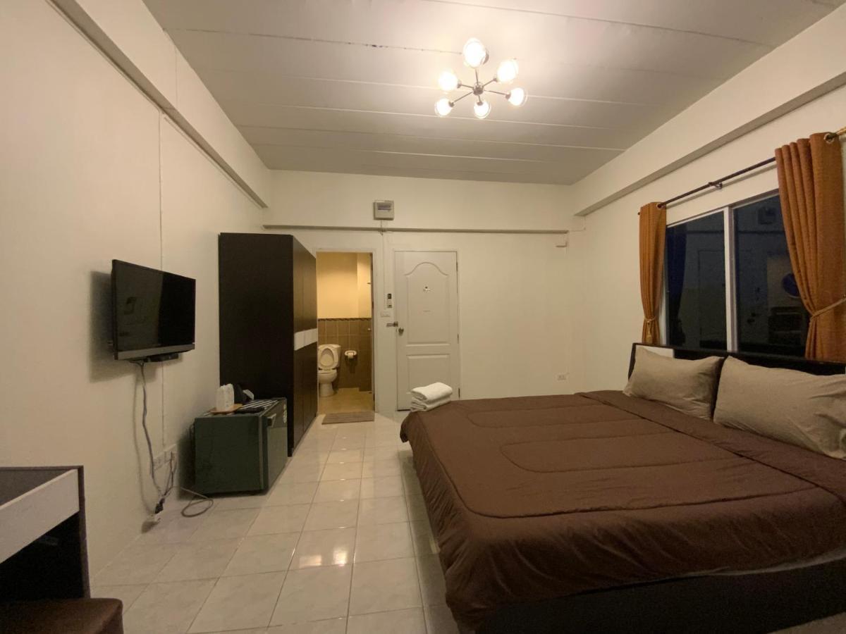 Uh Hostel Bangsaen Εξωτερικό φωτογραφία